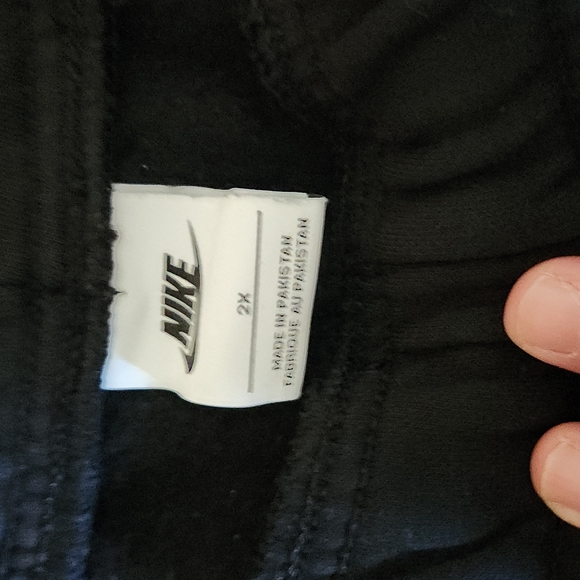NWT/ Women's Nike sweatpants - Picture 2 of 4